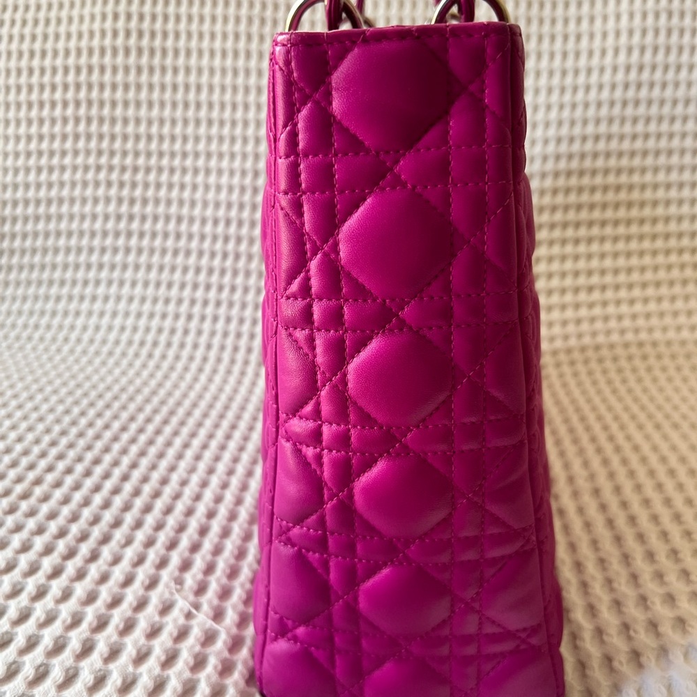 Pink Lady Dior - Picture 6 of 10